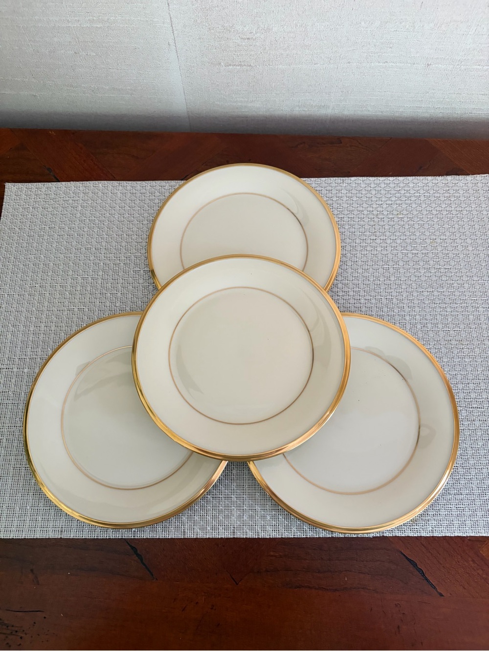 Lenox ETERNAL set of 4 Bread and Butter Plates, 6 3/8", Ivory, gold band,